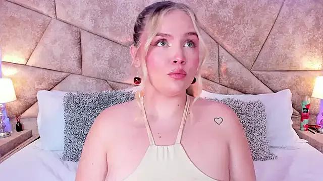 GaiaBaker from StripChat