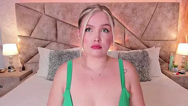 GaiaBaker from StripChat