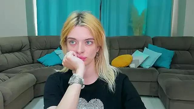 galaxy__girl from StripChat is Freechat