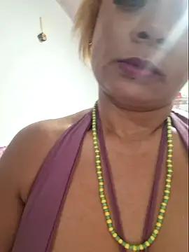 gatadeojosclaros from StripChat