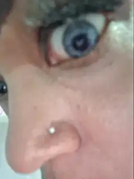 gatadeojosclaros from StripChat