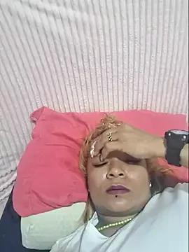 gatadeojosclaros from StripChat
