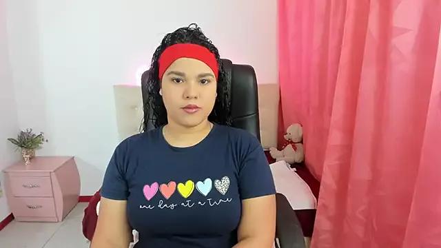 Explore our live girls sluts from our Custom and Multi clubs and checkout exclusive access to highly interactive content, such as shape, hair, titties, pussy type and many more.