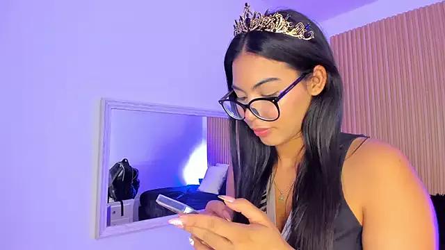 GenesisRuiz from StripChat