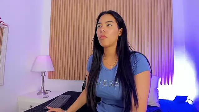 GenesisRuiz from StripChat