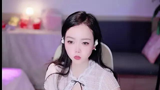 GenevieveRosalie from StripChat