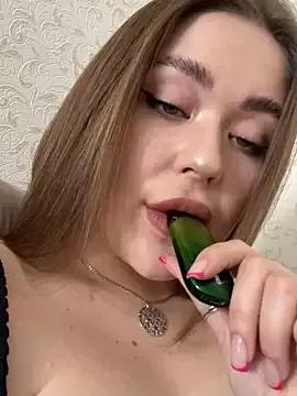 gi_grahams from StripChat