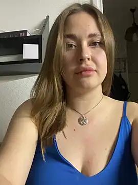 gi_grahams from StripChat