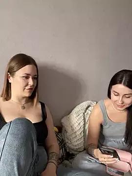 gi_grahams from StripChat