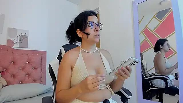 GiaCutee from StripChat is Freechat