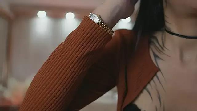 Explore our live girls sluts from our Custom and Multi clubs and checkout exclusive access to highly interactive content, such as shape, hair, titties, pussy type and many more.