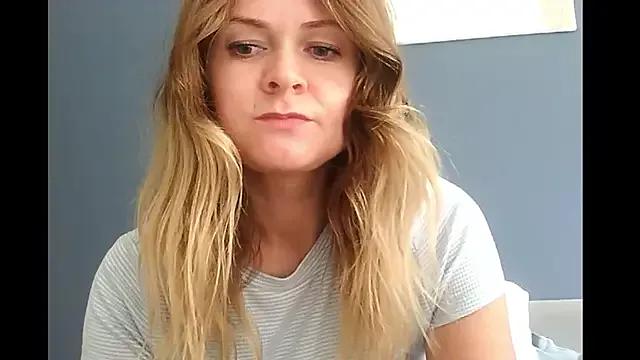 Ginger-bb from StripChat is Freechat