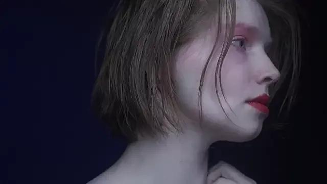 ginger_hugs from StripChat