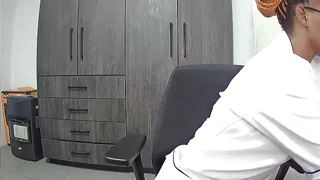 GingerGlow from StripChat