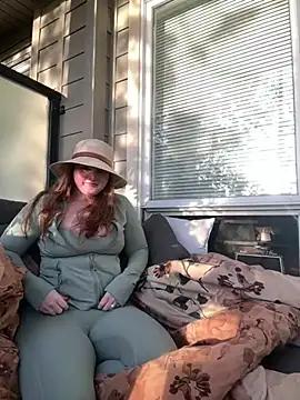 GingerSnap33 from StripChat