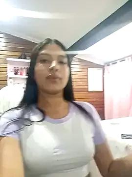 Explore our live girls sluts from our Custom and Multi clubs and checkout exclusive access to highly interactive content, such as shape, hair, titties, pussy type and many more.