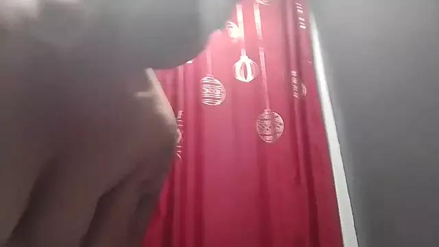 Glitt3rqueen341 from StripChat is Freechat