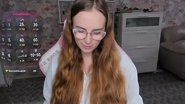 Gloria_live from StripChat is Freechat