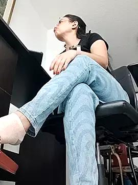 Explore our live girls sluts from our Custom and Multi clubs and checkout exclusive access to highly interactive content, such as shape, hair, titties, pussy type and many more.