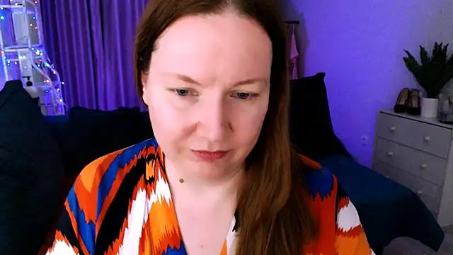 GoddessLara from StripChat
