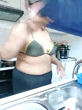 GoddessLorenaTheeSiren from StripChat