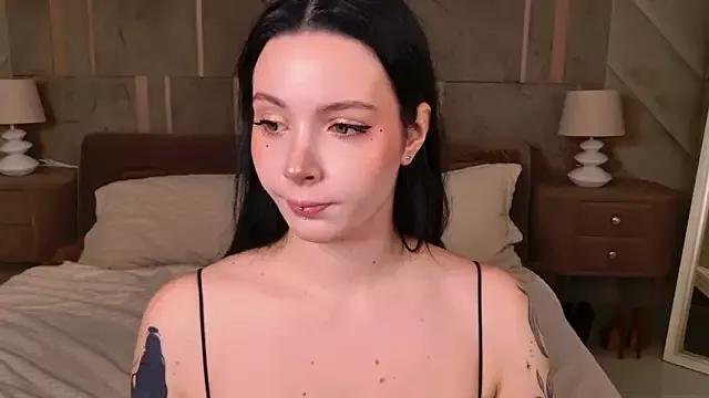 Explore our live girls sluts from our Custom and Multi clubs and checkout exclusive access to highly interactive content, such as shape, hair, titties, pussy type and many more.