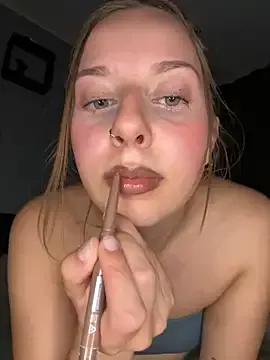 GoodGirlSarahxx from StripChat is Freechat