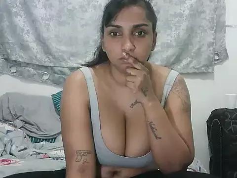 GORGEOUSLIPS from StripChat