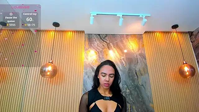 Explore our live girls sluts from our Custom and Multi clubs and checkout exclusive access to highly interactive content, such as shape, hair, titties, pussy type and many more.