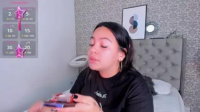 Grace_Hollis from StripChat is Freechat