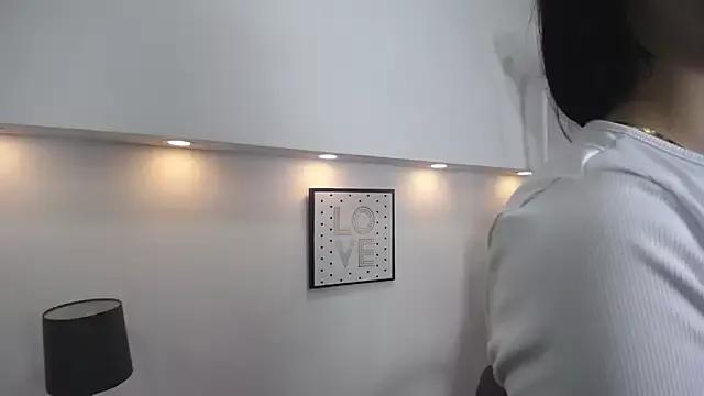 Explore our live girls sluts from our Custom and Multi clubs and checkout exclusive access to highly interactive content, such as shape, hair, titties, pussy type and many more.