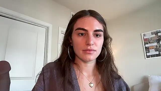 Explore our live girls sluts from our Custom and Multi clubs and checkout exclusive access to highly interactive content, such as shape, hair, titties, pussy type and many more.