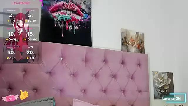 Explore our live girls sluts from our Custom and Multi clubs and checkout exclusive access to highly interactive content, such as shape, hair, titties, pussy type and many more.