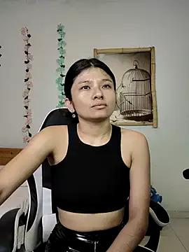 Explore our live girls sluts from our Custom and Multi clubs and checkout exclusive access to highly interactive content, such as shape, hair, titties, pussy type and many more.