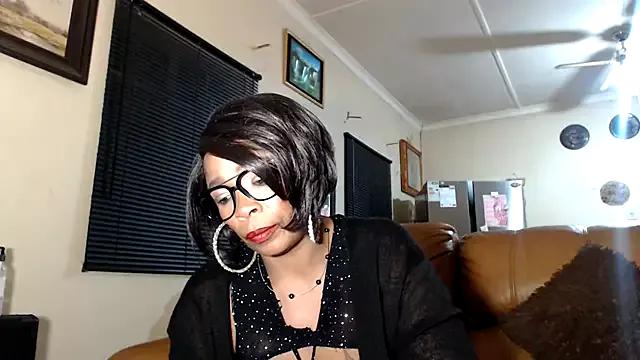 Gucci_Bx from StripChat