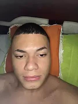 Guilhermelindo777 webcams show profile image 