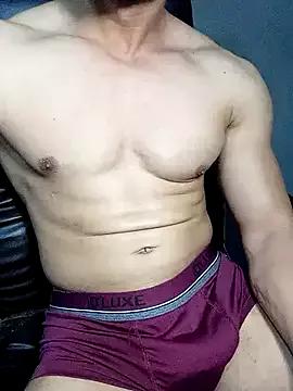 Gusstavo2025 from StripChat