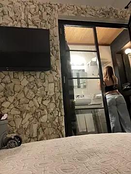 Explore our live girls sluts from our Custom and Multi clubs and checkout exclusive access to highly interactive content, such as shape, hair, titties, pussy type and many more.