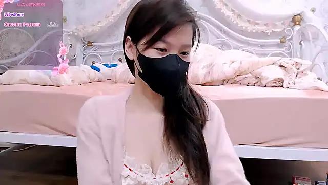 Gyuu-Nyuu from StripChat