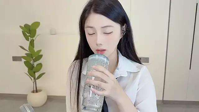 HaagenDazs_ from StripChat