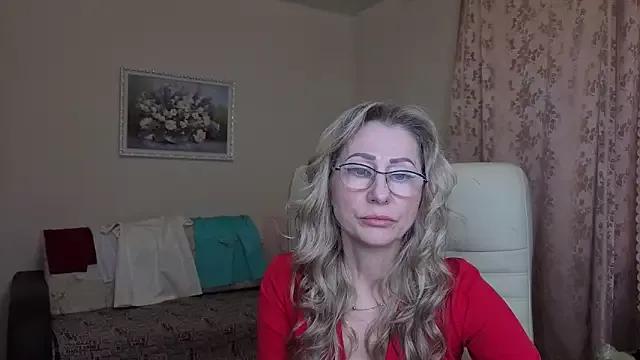 Explore our live girls sluts from our Custom and Multi clubs and checkout exclusive access to highly interactive content, such as shape, hair, titties, pussy type and many more.
