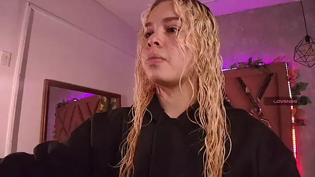 Haelycute webcams show profile image 