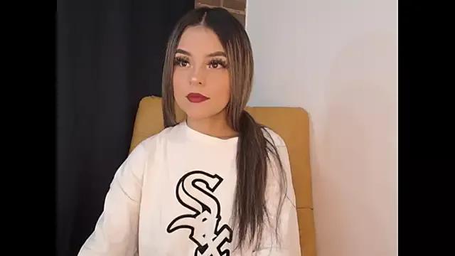 hailey_bri from StripChat is Freechat