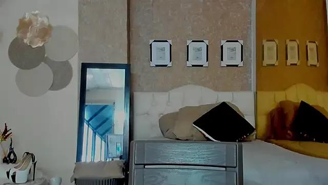 HalaanaTendeer from StripChat