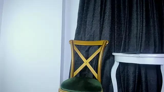 Halley_Raven from StripChat