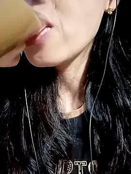 Hana_love20 from StripChat