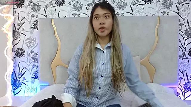 Explore our live girls sluts from our Custom and Multi clubs and checkout exclusive access to highly interactive content, such as shape, hair, titties, pussy type and many more.