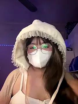 hanahn from StripChat is Freechat