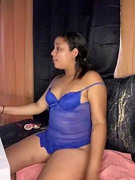 Hanna_19x from StripChat