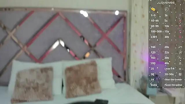 hanna__azumi from StripChat